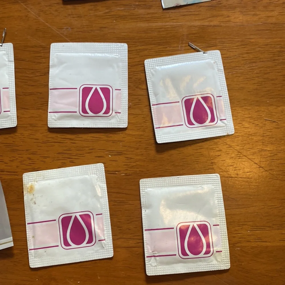 Avon 18 Vintage Samples